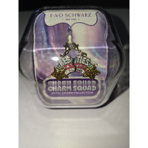 Schwarz Jewelry - FAO Schwarz Charm Squad Metal Charm Collection Bestfriends